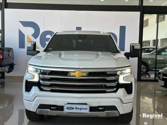 CHEVROLET SILVERADO 5.3 V8 GASOLINA 1500 HIGH COUNTRY 4X4 AUTOMÁTICO